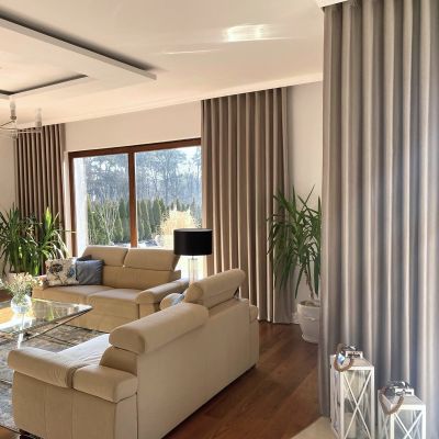 Stilvoller Samtvorhang, für das Wohnzimmer, weicher Griff, Kaffee mit Milch 